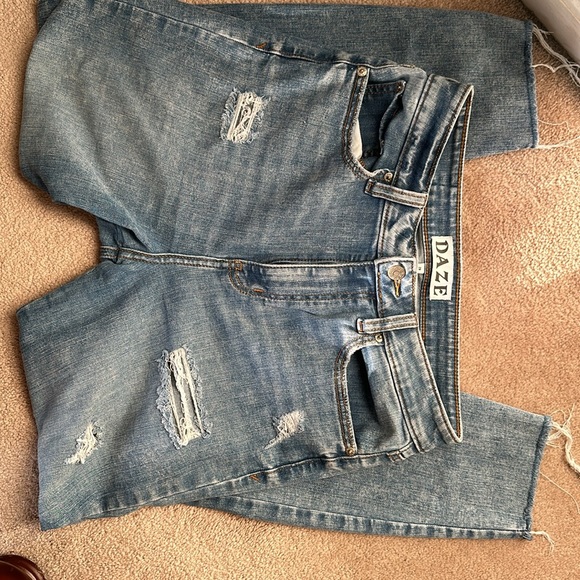 Daze Distress High Waisted Jeans - Picture 3 of 3